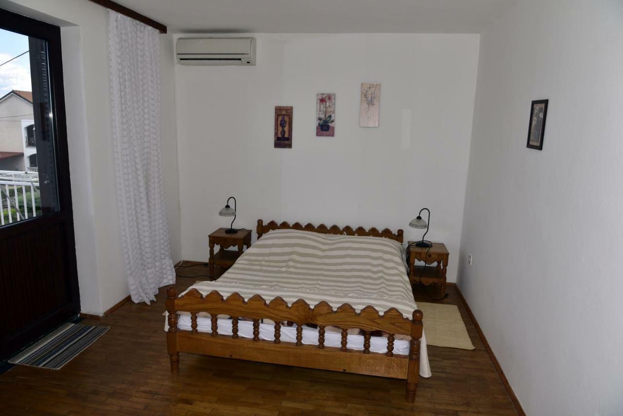 Apartment Palm Tree Malinska Ngoại thất bức ảnh