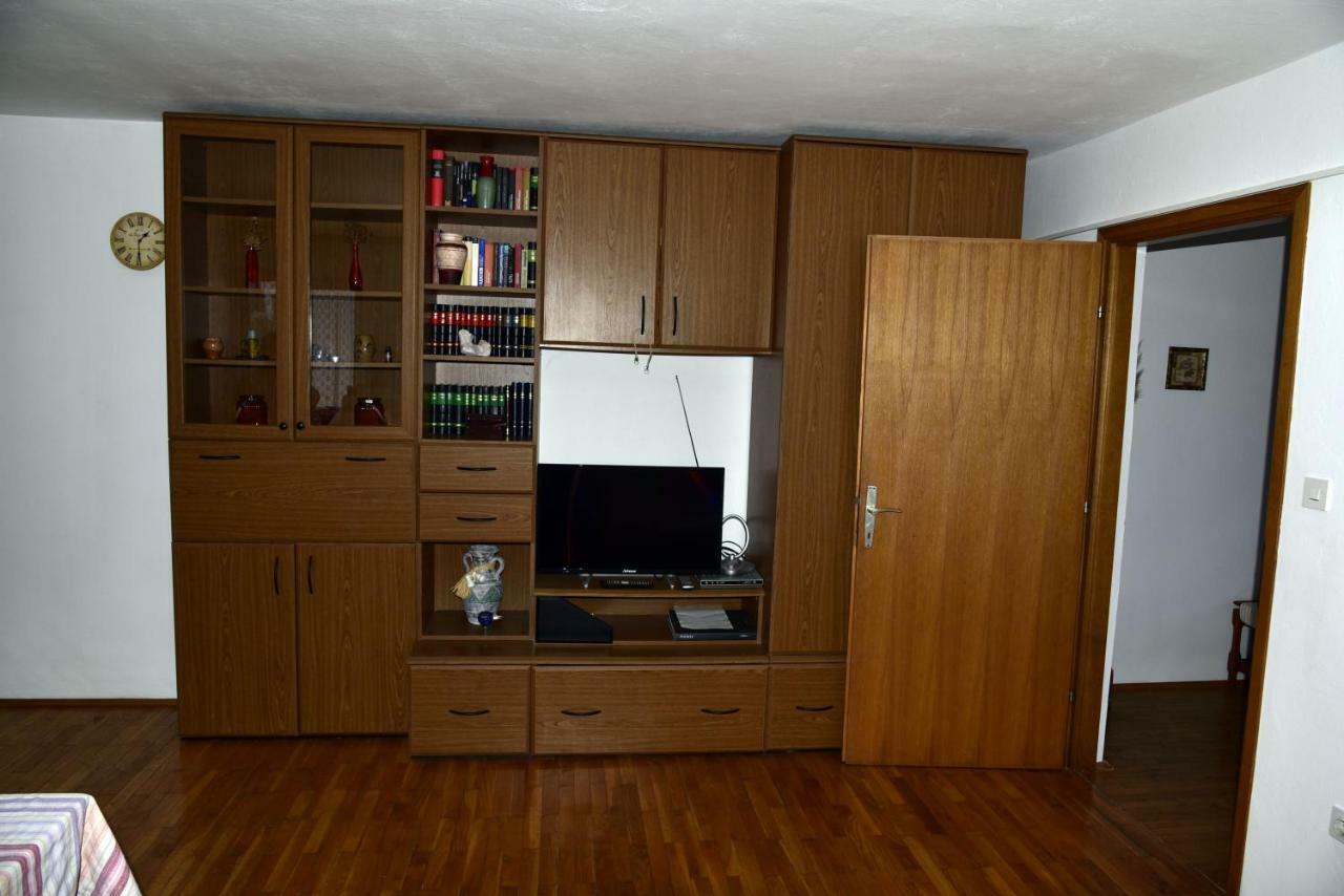 Apartment Palm Tree Malinska Ngoại thất bức ảnh